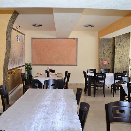 Hotel Family Momina Salza Zgorigrad